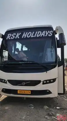 RSK HOLIDAYS Bus-Front Image
