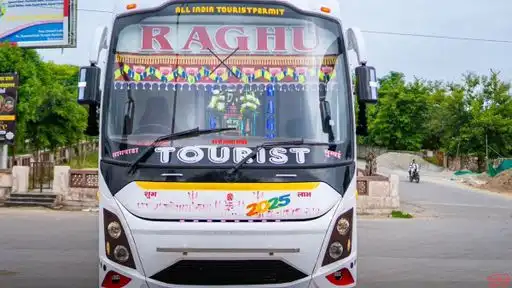 Shree Raghu Travels Bus-Front Image