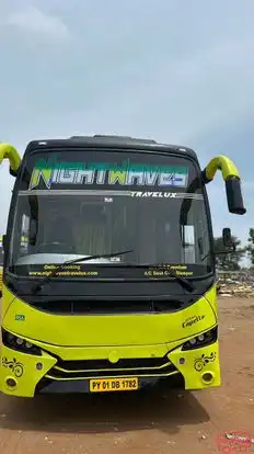 NIGHTWAVES TRAVELUX Bus-Front Image