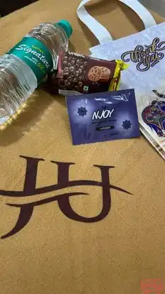 J U TRAVELS Bus-Amenities Image