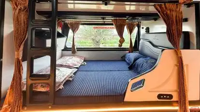 SRISRAVV ROYALE Bus-Seats Image