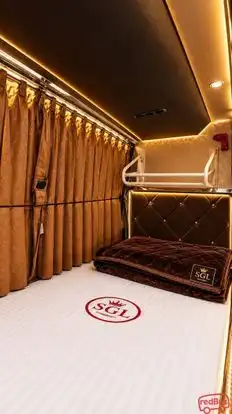 SRI GURUPADALINGESHWAR TOURS AND TRAVELS Bus-Seats Image