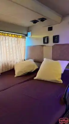YAARANA TRAVELS Bus-Seats Image