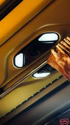 Canara Pinto Bus-Amenities Image