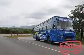 SHREEKUMAR TRAVELS Bus-Front Image