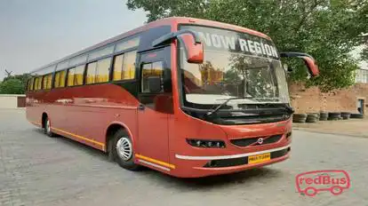 Snow region tours Bus-Front Image