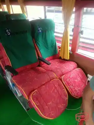 Snow region tours Bus-Front Image