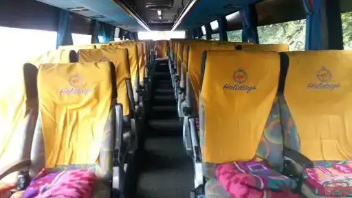 A.N. Holidays Bus-Front Image