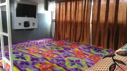 Thozan Ride Bus-Seats Image