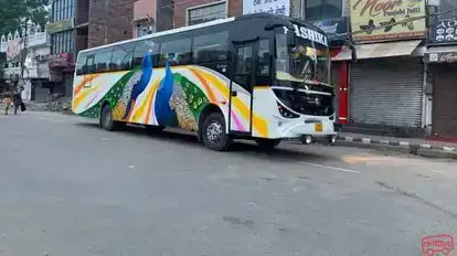 YASHIKA TRAVELS Bus-Side Image
