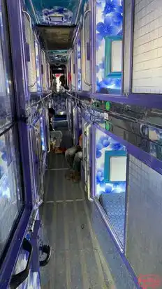 YASHIKA TRAVELS Bus-Side Image
