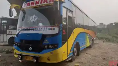 YASHIKA TRAVELS Bus-Front Image