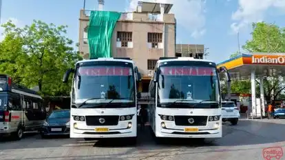 Rishabh     travels Bus-Front Image