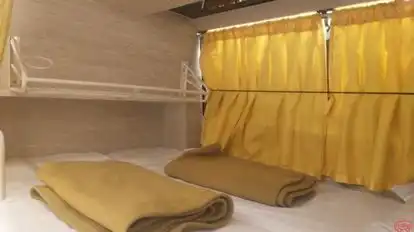 Al  madeena Travels Bus-Amenities Image