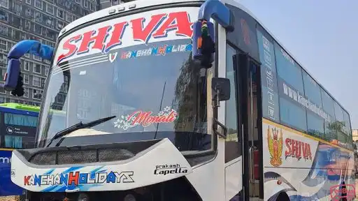 Kanchan   Holidays Bus-Front Image