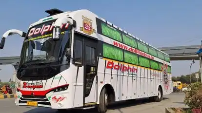 Global   Travels Bus-Front Image