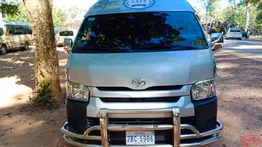Saly VIP Bus Front Image