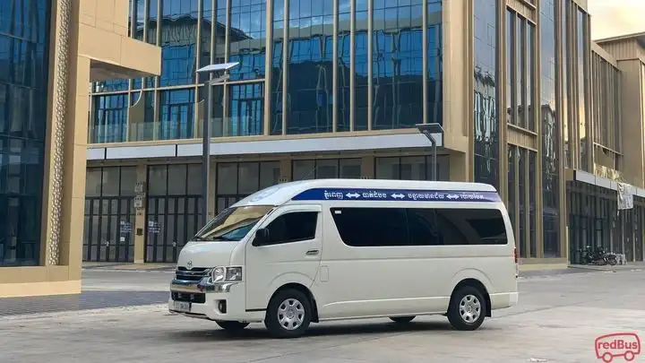 Saly VIP Bus Front Image
