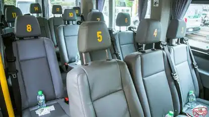 Larryta Bus Bus-Amenities Image