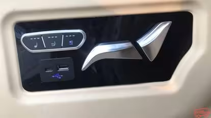 Sakura Bus Bus-Amenities Image
