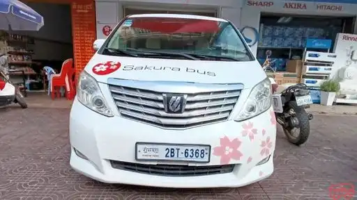 Sakura Bus Bus Front Image
