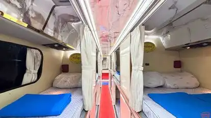 Capitol Tour and Transport Bus-Front Image