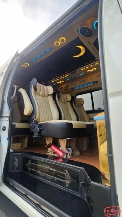 Vutha Seyha Express Bus Front Image
