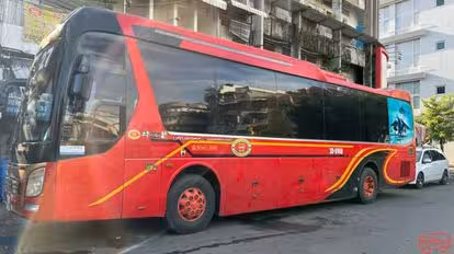 Somnang Hongsing Express Bus-Side Image