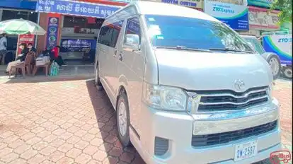 Saly VIP  Bus-Front Image