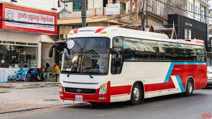 Olongpich Express Bus Front Image
