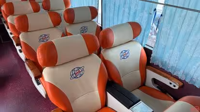 Danh Danh Express Bus  Bus-Side Image