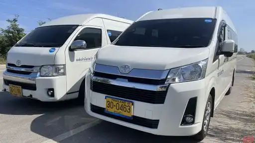 Ja Chuan Express & Tour Bus Front Image