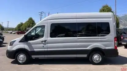 Ra Express VIP Bus-Side Image
