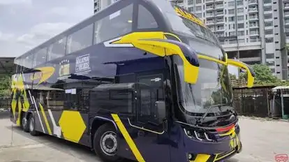 Alisan Golden Coach Bus-Front Image