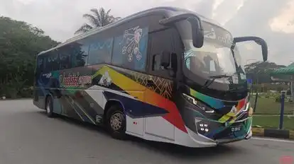 Unititi Express Bus-Front Image