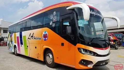 LA Holidays Travel and Tours Sdn Bhd Bus-Front Image