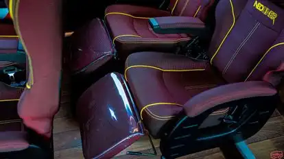 Neoliner Express Bus-Amenities Image
