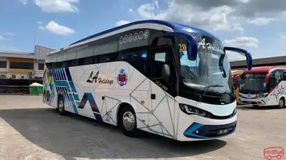 Sin Yong Bus-Front Image