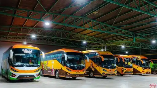 YOYO Express Bus-Front Image