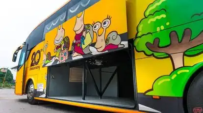 YOYO Express Bus-Side Image