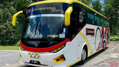 S&S International Express Bus-Front Image