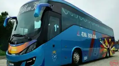 Adik Beradik Bus-Side Image