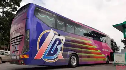 Adik Beradik Bus-Side Image