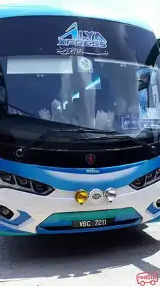 Alya Xpress Bus-Front Image