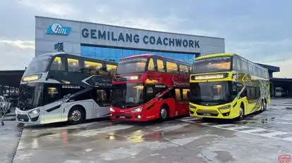 Pancaran Matahari Bus-Front Image