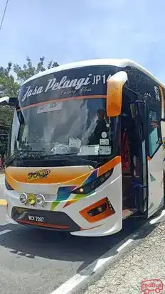 Jasa Pelangi Ekspres Bus-Side Image