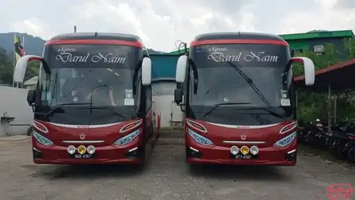 eXpress Darul Naim Bus-Front Image