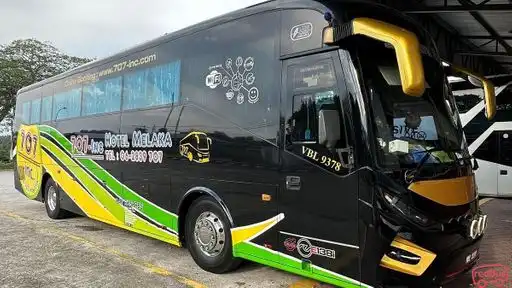 707 - Inc Bus-Front Image