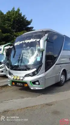 Sri Mutiara Luxury Express Bus-Side Image