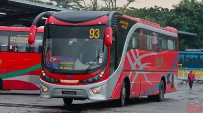 Maju Express Bus-Front Image